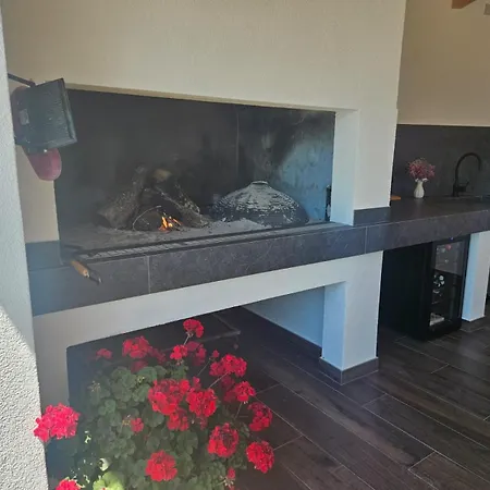 Natalija וילה Zmijavci